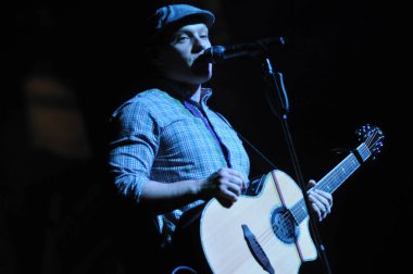 Christian Rock Bands Audio Adrenaline ve Kutless 23 Mart 2014 'te Osceola Sahne Sanatları Merkezi Kissimmee, FL' de sahne almaktadır..  