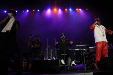 R & B Şarkıcıları Keith Sweat, Jagged Edge, Dru Hill ve Sisqo 15 Kasım 2014 'te Orlando Florida' daki CFE Arena 'da sahne aldılar.. 