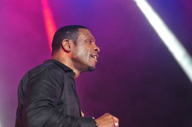 R & B Şarkıcıları Keith Sweat, Jagged Edge, Dru Hill ve Sisqo 15 Kasım 2014 'te Orlando Florida' daki CFE Arena 'da sahne aldılar..  