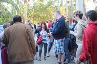 8 Nisan 2012 'de Orlando Florida' da yıllık Deniz Dünyasının Paskalya Gündoğumu Servisi. 