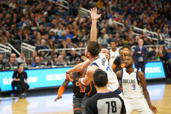 Orlando Magic Gastheer Van Dallas Mavericks Het Amway Center Orlando — Stockfoto