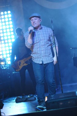 Christian Rock Bands Audio Adrenaline ve Kutless 23 Mart 2014 'te Osceola Sahne Sanatları Merkezi Kissimmee, FL' de sahne almaktadır..  