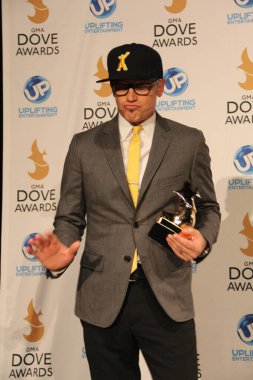 15 Ekim 2013 'te Tennessee, Nashville' deki Allen Arena 'da düzenlenen 44. GMA Dove Ödülleri' nin sahne arkasında..  