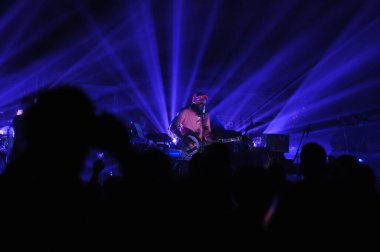 Christian Rock Group David Crowder Band, 17 Ekim 2017 'de Orlando Florida' daki Winter Jam Tour 'da sahne almaktadır..  