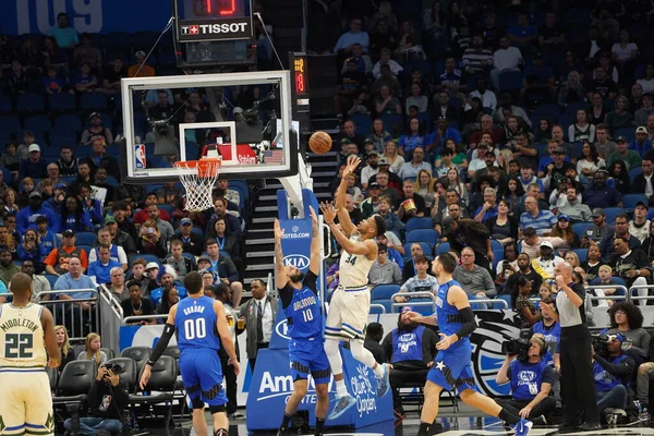 Orlando Magic Φιλοξενεί Milwaukee Bucks Στο Amway Στο Ορλάντο Της — Φωτογραφία Αρχείου