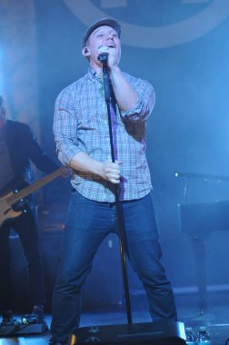 Christian Rock Bands Audio Adrenaline ve Kutless 23 Mart 2014 'te Osceola Sahne Sanatları Merkezi Kissimmee, FL' de sahne almaktadır..  