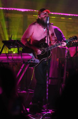 Christian Rock Group David Crowder Band, 17 Ekim 2017 'de Orlando Florida' daki Winter Jam Tour 'da sahne almaktadır..  