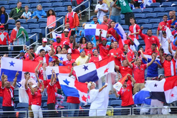 ボリビアはキャンプワールドスタジアムでフロリダ州オーランドのコパ アメリカ センテナリオの間にパナマに直面する — ストック写真