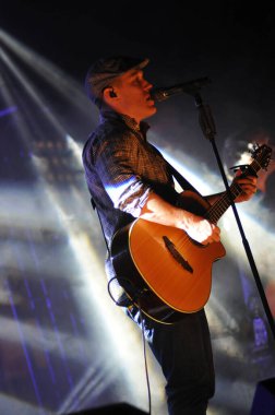 Christian Rock Bands Audio Adrenaline ve Kutless 23 Mart 2014 'te Osceola Sahne Sanatları Merkezi Kissimmee, FL' de sahne almaktadır..  