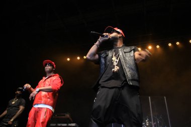 R & B Şarkıcıları Keith Sweat, Jagged Edge, Dru Hill ve Sisqo 15 Kasım 2014 'te Orlando Florida' daki CFE Arena 'da sahne aldılar..  