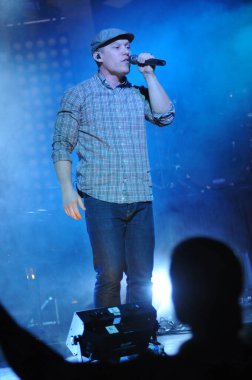 Christian Rock Bands Audio Adrenaline ve Kutless 23 Mart 2014 'te Osceola Sahne Sanatları Merkezi Kissimmee, FL' de sahne almaktadır..  