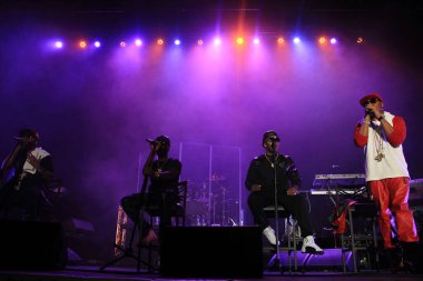 R & B Şarkıcıları Keith Sweat, Jagged Edge, Dru Hill ve Sisqo 15 Kasım 2014 'te Orlando Florida' daki CFE Arena 'da sahne aldılar.. 