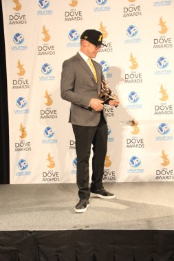 15 Ekim 2013 'te Tennessee, Nashville' deki Allen Arena 'da düzenlenen 44. GMA Dove Ödülleri' nin sahne arkasında..  