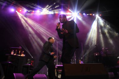 R & B Şarkıcıları Keith Sweat, Jagged Edge, Dru Hill ve Sisqo 15 Kasım 2014 'te Orlando Florida' daki CFE Arena 'da sahne aldılar.. 