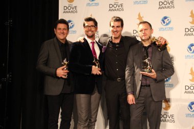 15 Ekim 2013 'te Tennessee, Nashville' deki Allen Arena 'da düzenlenen 44. GMA Dove Ödülleri' nin sahne arkasında..  