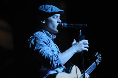 Christian Rock Bands Audio Adrenaline ve Kutless 23 Mart 2014 'te Osceola Sahne Sanatları Merkezi Kissimmee, FL' de sahne almaktadır..  