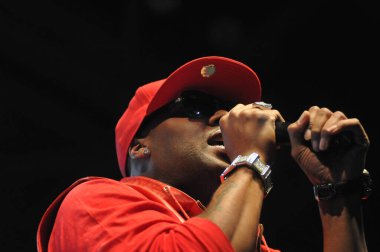 R & B Şarkıcıları Keith Sweat, Jagged Edge, Dru Hill ve Sisqo 15 Kasım 2014 'te Orlando Florida' daki CFE Arena 'da sahne aldılar.. 