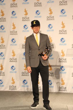 15 Ekim 2013 'te Tennessee, Nashville' deki Allen Arena 'da düzenlenen 44. GMA Dove Ödülleri' nin sahne arkasında..  