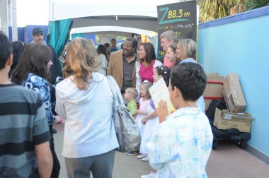 8 Nisan 2012 'de Orlando Florida' da yıllık Deniz Dünyasının Paskalya Gündoğumu Servisi.  