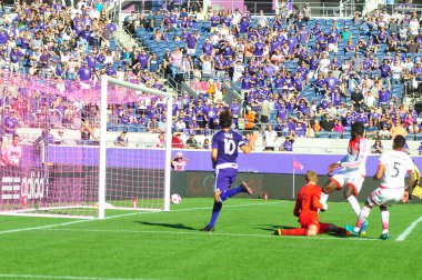 Orlando City SC, 23 Ekim 2016 'da Orlando Florida' daki Camp World Stadyumu 'nda DC United' ı ağırladı.