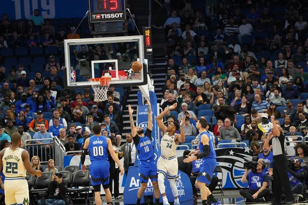 Orlando Magic Värd Milwaukee Bucks Amway Orlando Florida Lördag Februari — Stockfoto