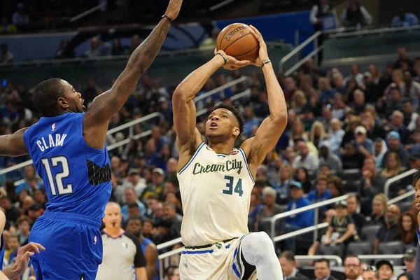 Orlando Magic Hospeda Milwaukee Bucks Amway Orlando Florida Sábado Fevereiro — Fotografia de Stock