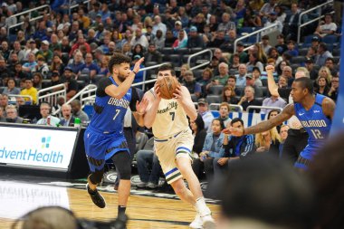 Orlando Magic, 8 Şubat 2020 tarihinde Orlando Florida 'daki Amway' de Milwaukee Bucks 'a ev sahipliği yaptı..  
