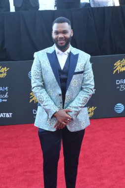 Kırmızı Halı Fotoğrafları 29 Mart 2019 Cumartesi günü Las Vegas 'taki Orleans Resort' ta düzenlenen 34. Yıldız Ödülleri sırasında çekildi.