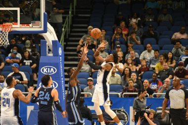 Orlando Magic 10 Ekim 2018 tarihinde Orlando Florda 'daki Amway Center' da Memphis Grizzilies 'e ev sahipliği yaptı..  
