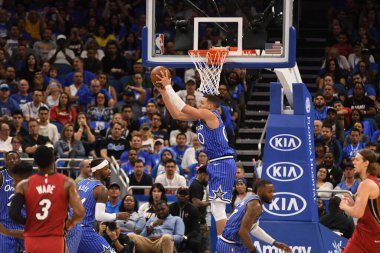 Orlando Magic 17 Ekim 2018 'de Orlando Florida' daki Amway Center 'da Miami Heat' i sunar..  