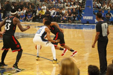 Orlando Magic 19 Nisan 2019 Cuma günü Orlando Florida 'daki Amway Arena' daki NBA Playoff 1 'de Toronto Rapçileri' ne ev sahipliği yapıyor.