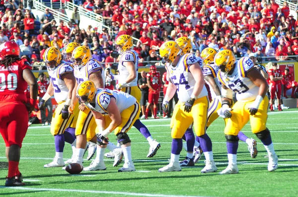 Lsu Čelit Louisville Během Citrus Bowl Stadionu Camping World Orlandu — Stock fotografie