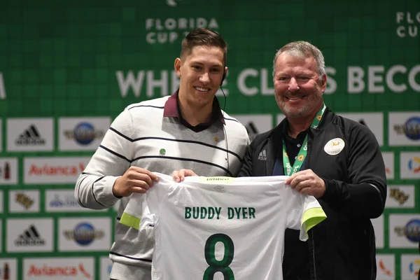 Basın Konferansı futbolcularının görüntüsü