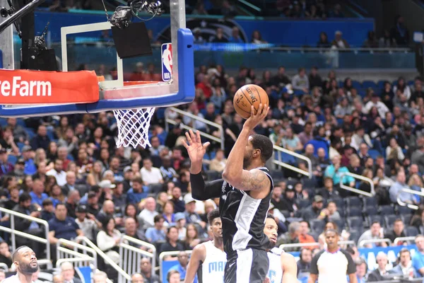 Orlando Magic, 19 Aralık 2018 tarihinde Orlando Florida 'daki Amway Center' da San Antonio Spurs 'a ev sahipliği yapmaktadır.. 