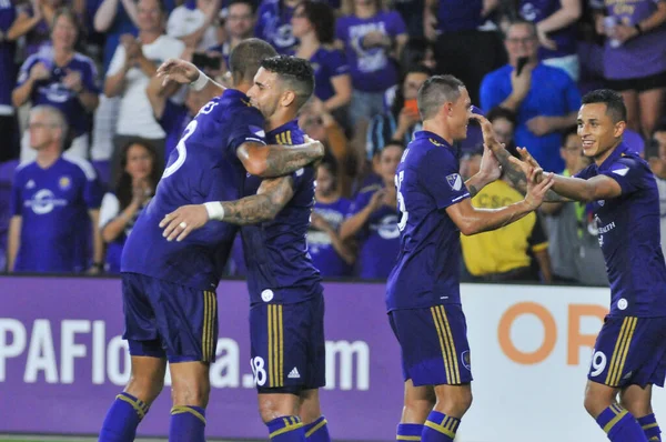 Orlando City 27 Eylül 2017 'de Orlando City Stadyumu' nda New England Devrimi 'ne ev sahipliği yaptı..  