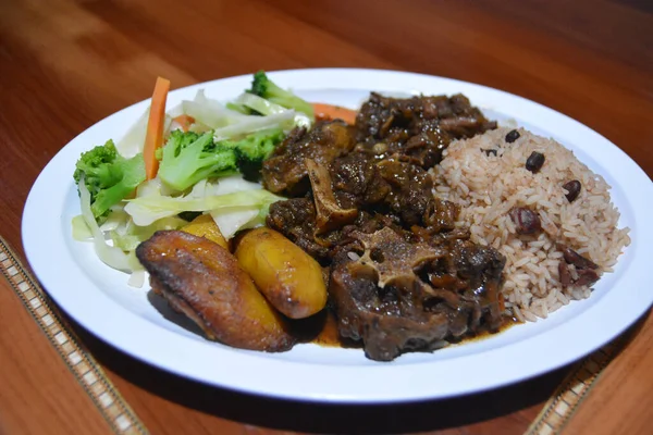 Hermoso Plato Deliciosa Comida Caribeña —  Fotos de Stock