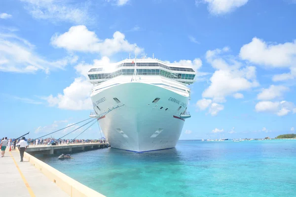 19 Eylül 2016 'da Türk ve Caicos' taki Güzel Büyük Türk Adası.   