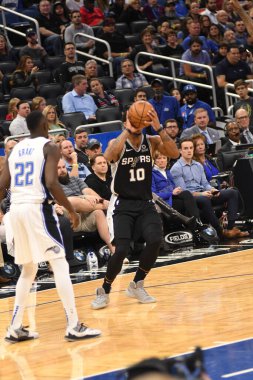 Orlando Magic, 19 Aralık 2018 tarihinde Orlando Florida 'daki Amway Center' da San Antonio Spurs 'a ev sahipliği yapmaktadır.. 