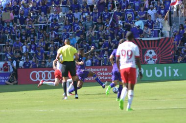 Orlando City SC, 9 Nisan 2019 'da Orlando, Florida' daki Citrus Bowl 'da New York Red Bulls' a ev sahipliği yapıyor..  