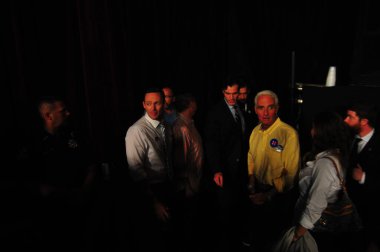 Şarkıcı Jon Bon Jovi, 5 Kasım 2016 'da St. Petersburg Florida' da Devlet Street Theater in Support of HIllary Clinton 'ın Başkan İhalesi' nde sahne alıyor.