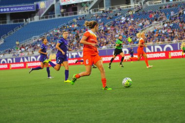 Orlando Pride sunucusu Houston Dash 23 Haziran 2016 'da Orlando Florida' daki Dünya Kampı Stadyumu 'nda..