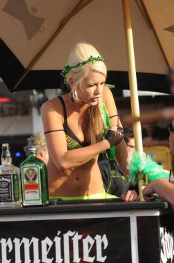 17 Mart 2012 'de Daytona Beach Florida' da düzenlenen geleneksel Bisiklet Haftası sırasında motorcular.