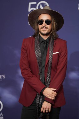 15 Ekim 2019 'da Nashville, Tennessee' deki Linbscome Üniversitesi 'nde verilen 50. GMA Dove Ödülleri sırasında kırmızı halı. 