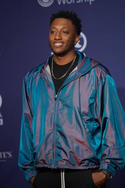 15 Ekim 2019 'da Nashville, Tennessee' deki Linbscome Üniversitesi 'nde verilen 50. GMA Dove Ödülleri sırasında kırmızı halı.