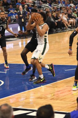 Orlando Magic, 19 Ocak 2019 Cumartesi günü Orlando Florida 'daki Amway Arena' da Milwaukee Doları 'na ev sahipliği yapıyor..