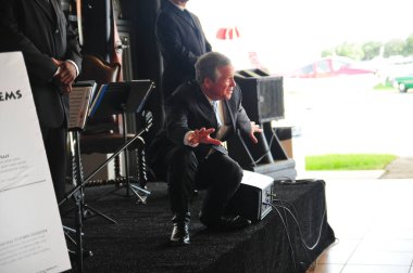 19 Eylül 2015 'te, Bebekler için Kahramanlar Sanford Florida' da bir bağış etkinliğine ev sahipliği yaptı..  