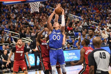 Orlando Magic 17 Ekim 2018 'de Orlando Florida' daki Amway Center 'da Miami Heat' i sunar..