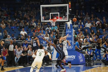 Orlando Magic, Orlando, Florida, ABD 'deki Amway Center' da Milwaukee Bucks 'a ev sahipliği yapıyor. 1 Kasım 2019.  