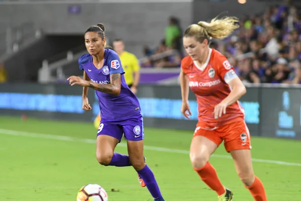 Orlando Pride 28 Haziran 2018 'de Orlando City Stadyumu' nda Houston Dash 'e ev sahipliği yaptı..  