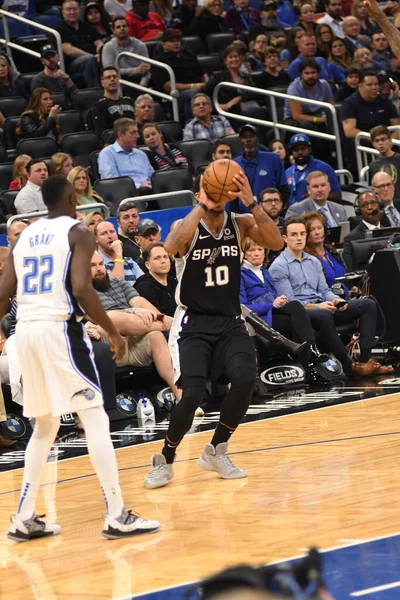 Orlando Magic, 19 Aralık 2018 tarihinde Orlando Florida 'daki Amway Center' da San Antonio Spurs 'a ev sahipliği yapmaktadır.. 